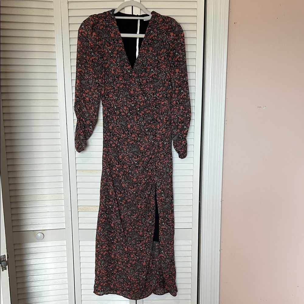 Chic Long Sleeve Floral Dress in Black and Red
